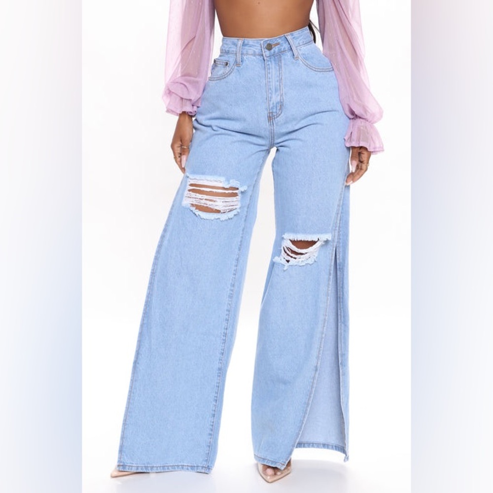 Fashion nova Just A Peek Side Slit Jeans - Light Blue Wash